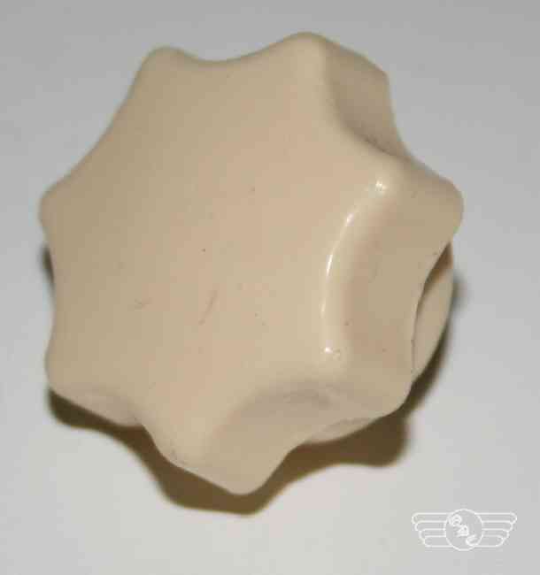 Sterngriffmutter beige