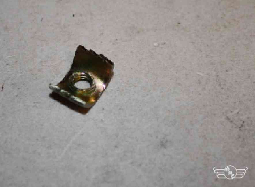 Kralle für Blinkerbefestigung, NOS